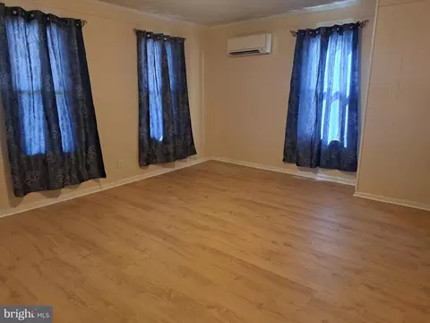 407 East St, Delmar, MD 21875 photo 3