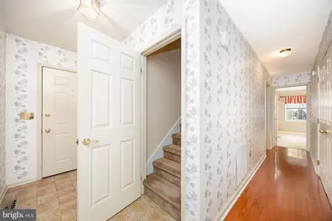 Entry Way - 4337 Sturbridge Dr, Salisbury, MD 21804 photo 4 of 5
