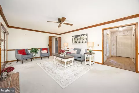 Living - 4337 Sturbridge Dr, Salisbury, MD 21804 photo 3 of 4