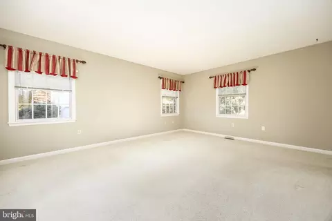 Living - 4337 Sturbridge Dr, Salisbury, MD 21804 photo 4 of 4
