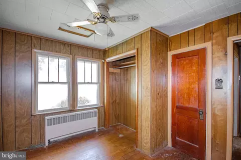 Bedroom - 605 4th St, Sharptown, MD 21861 photo 1 of 5