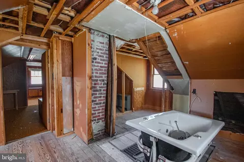 Bath - 605 4th St, Sharptown, MD 21861 photo 2 of 2