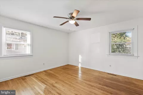Bedroom - 625 Pine Bluff Rd, Salisbury, MD 21801 photo 3 of 5