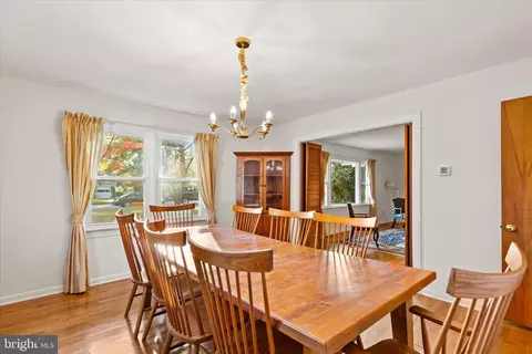 Dining - 625 Pine Bluff Rd, Salisbury, MD 21801 photo 2 of 3