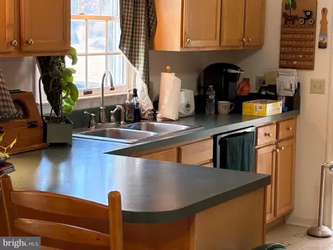 Kitchen - 211 Poplar St, Delmar, MD 21875 photo 2 of 2