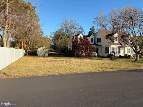 Exterior - 211 Poplar St, Delmar, MD 21875 photo 4 of 6