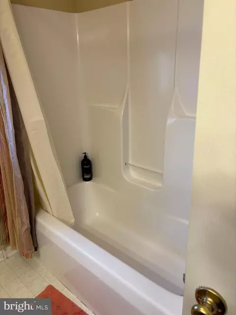Bath - 211 Poplar St, Delmar, MD 21875 photo 1 of 1