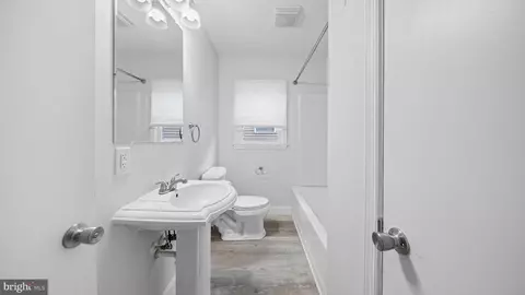 Entry Way - 1007 Spring Ave, Salisbury, MD 21804 photo 4 of 5