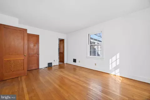 Bedroom - 221 North Blvd, Salisbury, MD 21801 photo 2 of 14