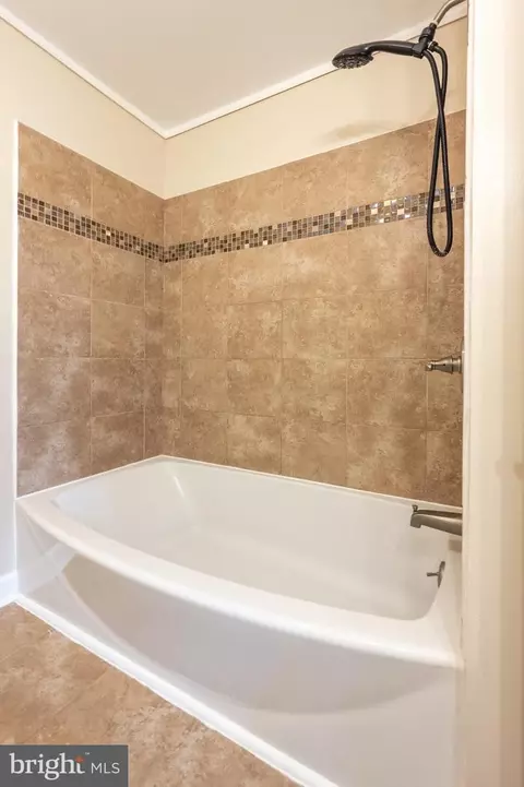 Bath - 26792 Porter Mill Rd, Hebron, MD 21830 photo 3 of 14