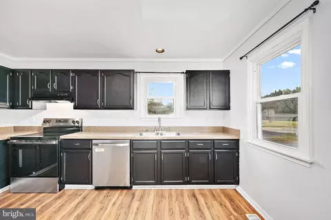 Kitchen - 26792 Porter Mill Rd, Hebron, MD 21830 photo 2 of 2