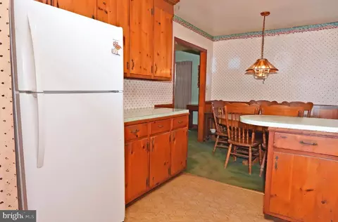 Kitchen - 4301 Tyaskin Rd, Tyaskin, MD 21865 photo 2 of 3
