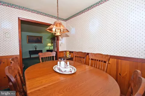 Dining - 4301 Tyaskin Rd, Tyaskin, MD 21865 photo 2 of 3