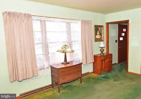 Living - 4301 Tyaskin Rd, Tyaskin, MD 21865 photo 5 of 5