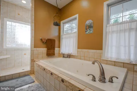 Bath - 7395 Cherry Walk Rd, Hebron, MD 21830 photo 3 of 5