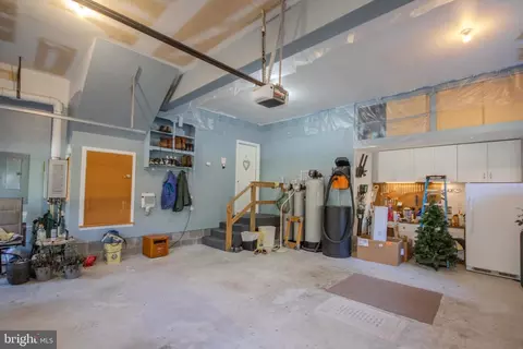 Entry Way - 7395 Cherry Walk Rd, Hebron, MD 21830 photo 5 of 6