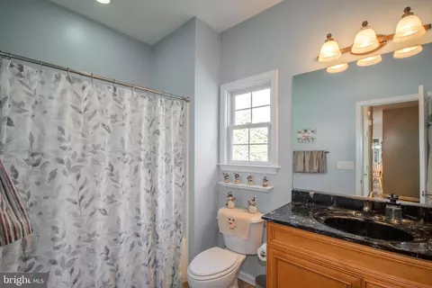 Bath - 7395 Cherry Walk Rd, Hebron, MD 21830 photo 5 of 5