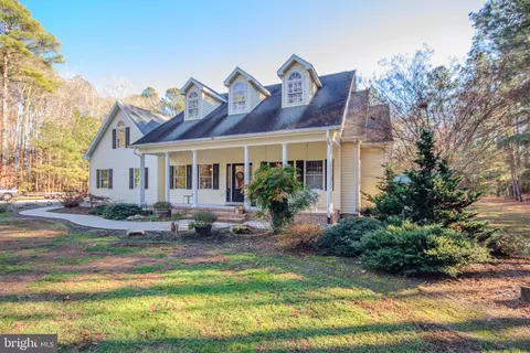 Exterior - 7395 Cherry Walk Rd, Hebron, MD 21830 photo 9 of 17