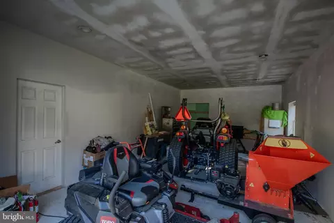 Entry Way - 7395 Cherry Walk Rd, Hebron, MD 21830 photo 6 of 6