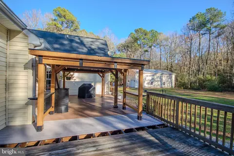Exterior - 7395 Cherry Walk Rd, Hebron, MD 21830 photo 12 of 17