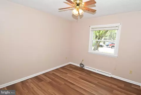 Bedroom - 612 Regency Dr, Salisbury, MD 21804 photo 7 of 9