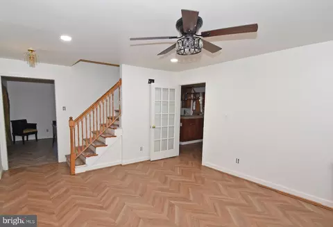 Living - 1201 Shawnee Ave, Salisbury, MD 21801 photo 1 of 4