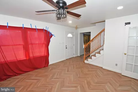 Living - 1201 Shawnee Ave, Salisbury, MD 21801 photo 2 of 4