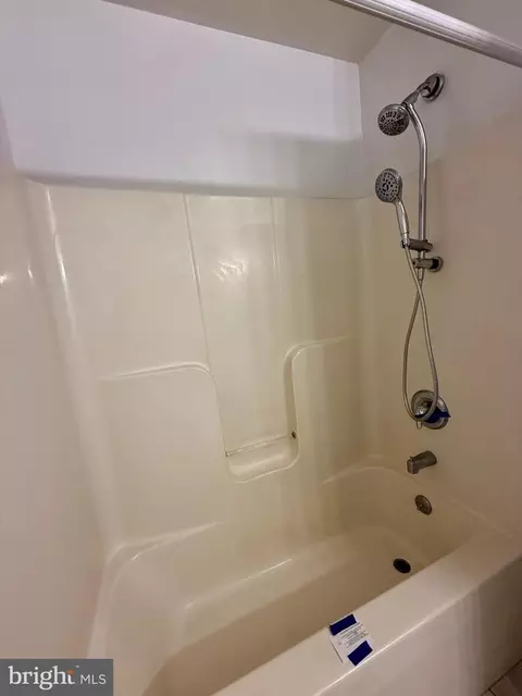 Bath - 508 Christopher St, Salisbury, MD 21804 photo 4 of 4