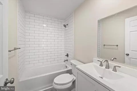Bath - 800 East Rd, Salisbury, MD 21801 photo 1 of 3