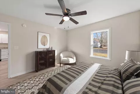 Bedroom - 800 East Rd, Salisbury, MD 21801 photo 2 of 3