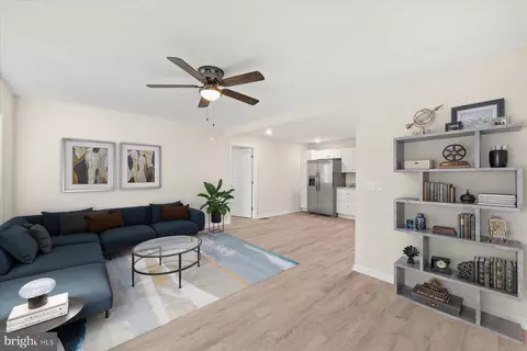Living - 800 East Rd, Salisbury, MD 21801 photo 5 of 5