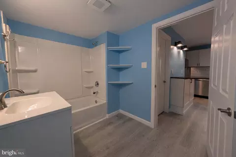 Entry Way - 703 Madison St, Salisbury, MD 21804 photo 3 of 4