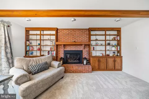 Living - 3776 Devonshire Dr, Salisbury, MD 21804 photo 1 of 4