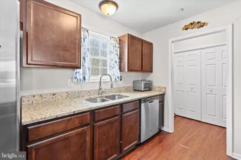 Entry Way - 9019 Stage Rd, Delmar, MD 21875 photo 2 of 6