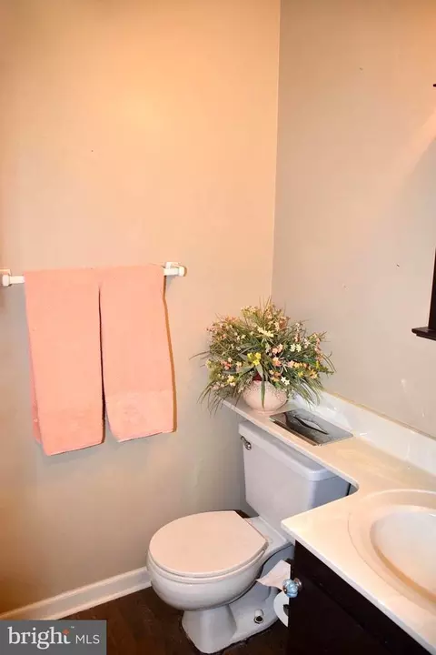 Bath - 1026 Heron Ct, Salisbury, MD 21804 photo 2 of 3