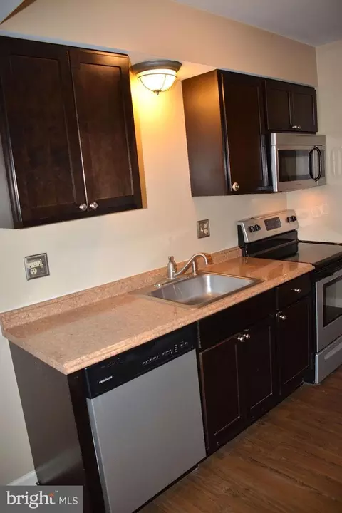 Kitchen - 1026 Heron Ct, Salisbury, MD 21804 photo 2 of 2
