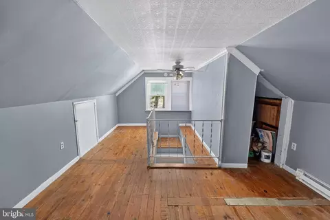 Entry Way - 316 S Haven Ave, Salisbury, MD 21804 photo 7 of 8