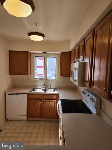 Kitchen - 700 Canvasback Ct #700, Salisbury, MD 21804 photo 1 of 2