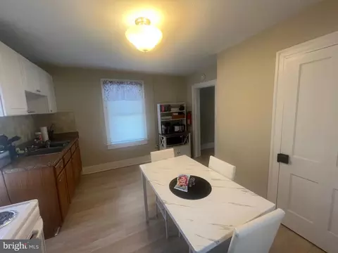 Entry Way - 810 N Division St, Salisbury, MD 21801 photo 1 of 6