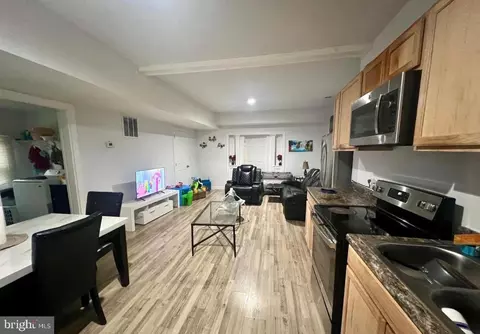 Entry Way - 810 N Division St, Salisbury, MD 21801 photo 3 of 6