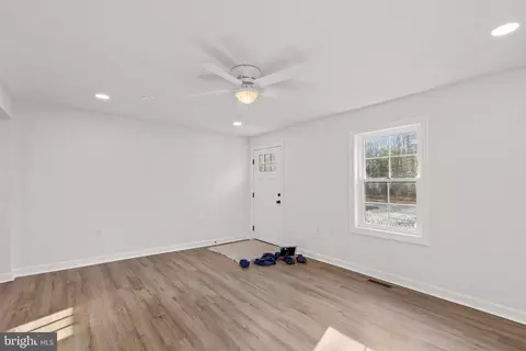 Living - 22202 Wetipquin Rd, Quantico, MD 21856 photo 1 of 1