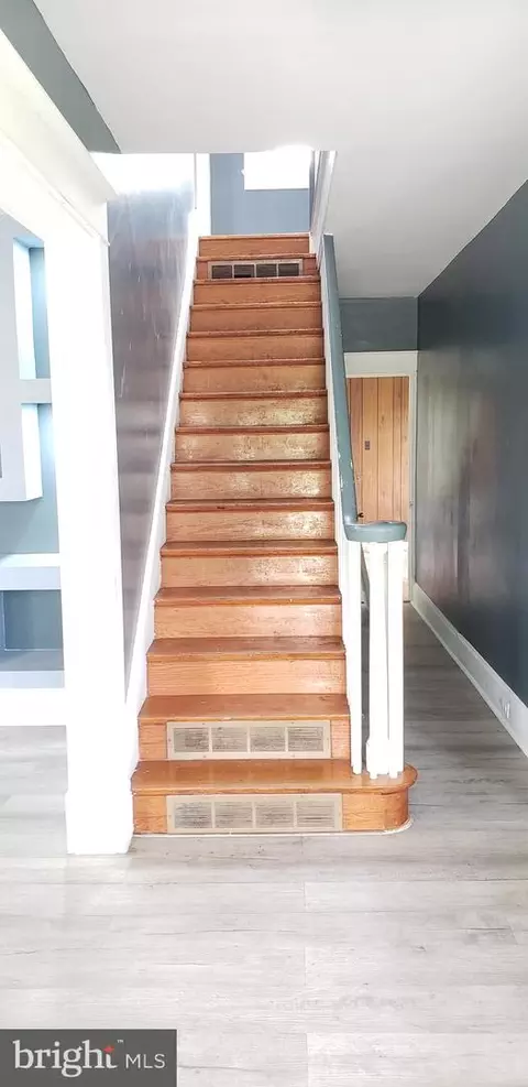 Entry Way - 27930 Pemberton Dr, Salisbury, MD 21801 photo 2 of 11