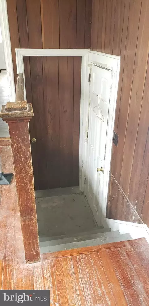 Entry Way - 27930 Pemberton Dr, Salisbury, MD 21801 photo 6 of 11