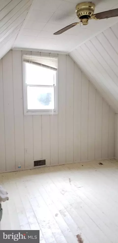 Bedroom - 27930 Pemberton Dr, Salisbury, MD 21801 photo 2 of 2