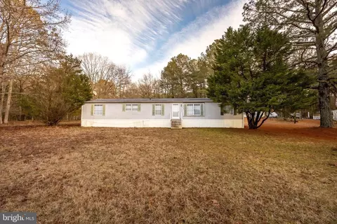 22147 Royal Oak Rd, Quantico, MD 21856