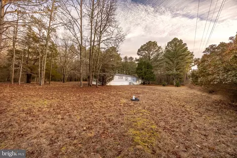 22147 Royal Oak Rd, Quantico, MD 21856 photo 5
