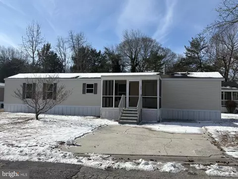 220 Sand Castle Blvd, Fruitland, MD 21826