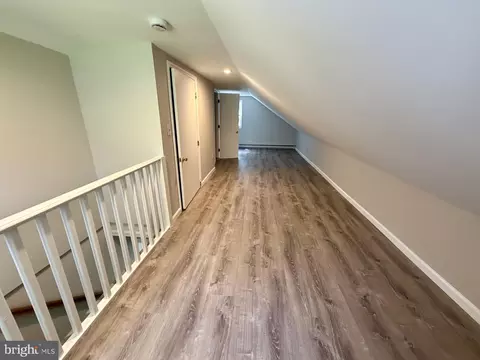 Entry Way - 1007 Pierce Ave, Salisbury, MD 21804 photo 6 of 7