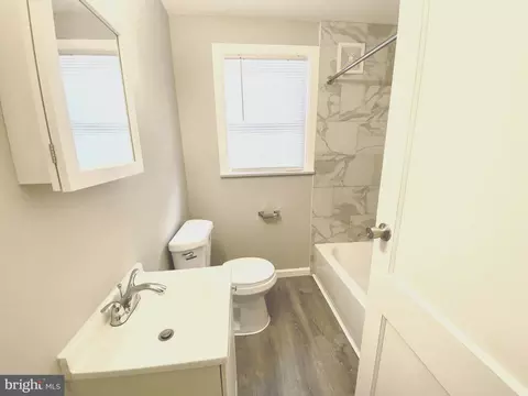 Bath - 1007 Pierce Ave, Salisbury, MD 21804 photo 1 of 3