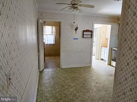 Entry Way - 112 Johnson Dr, Salisbury, MD 21804 photo 1 of 2